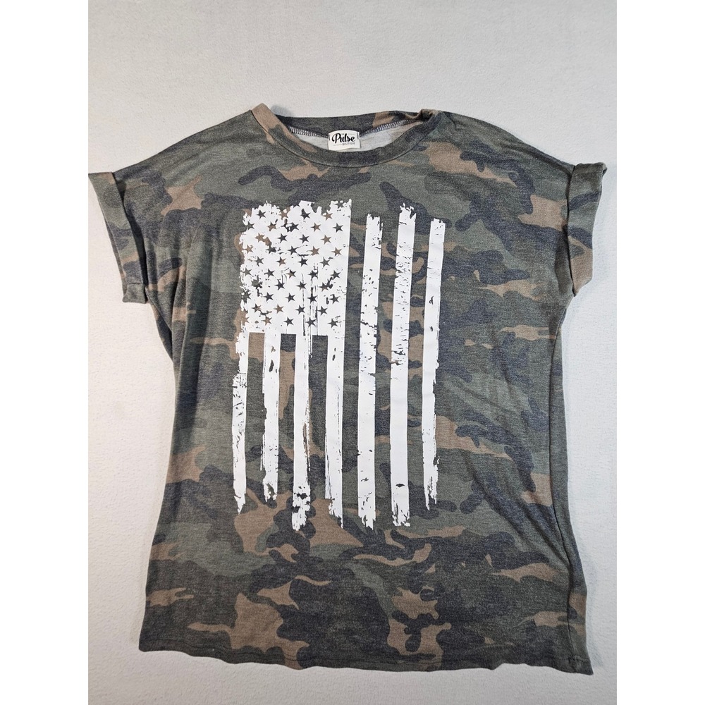 The Pulse Boutique Camo American Flag Graphic Tee Womens‎ XL Green Distressed